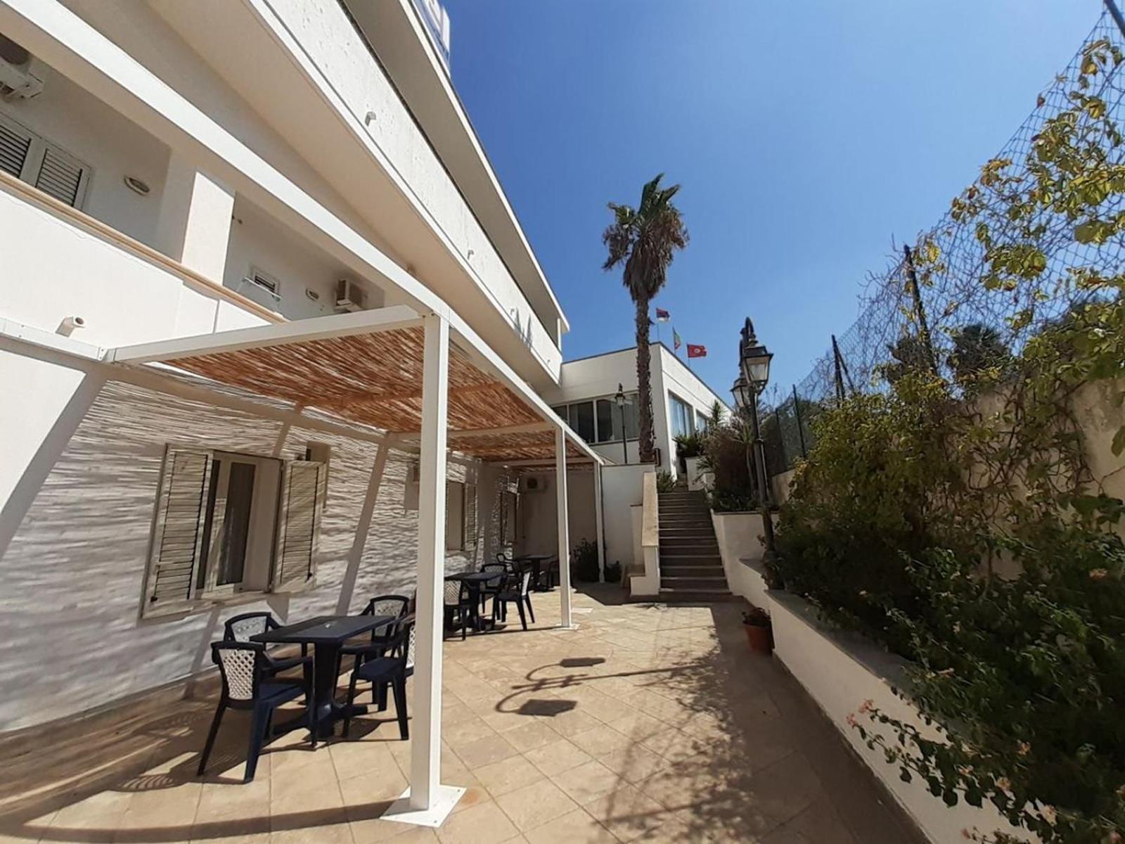Picchio Hotel Pescoluse มารินาดิเปสโคลูเซ ภายนอก รูปภาพ
